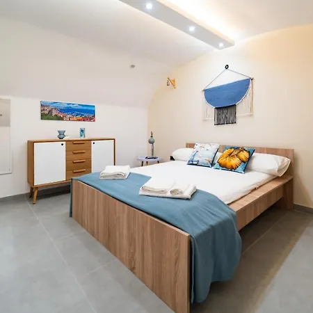Benvenuti A Casa Naples